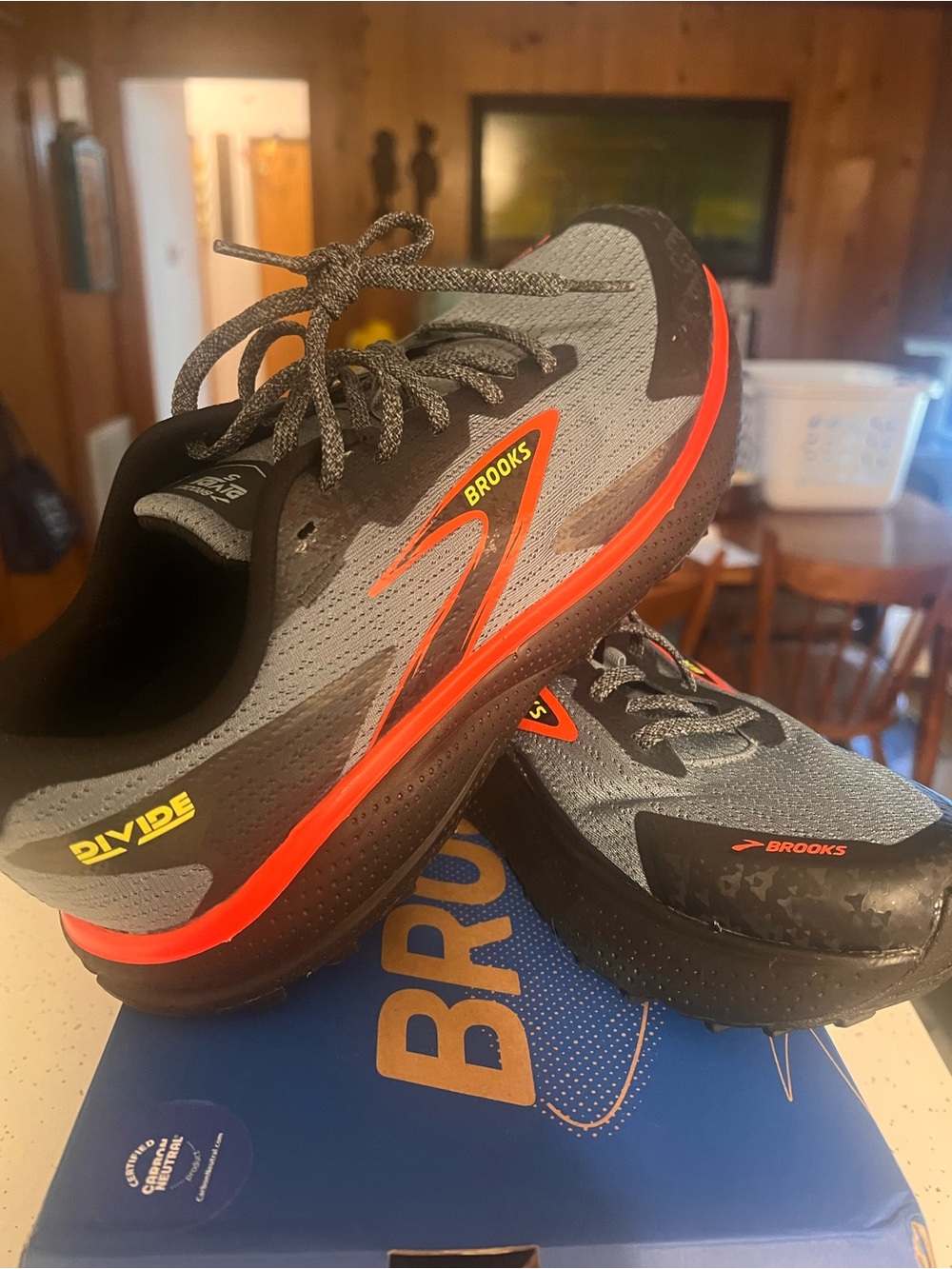 Brooks Divide 5 Trail Sneakers - Picture 3 of 6